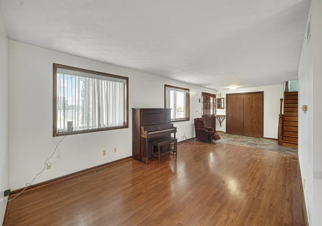 Photo 4 of Single family home for sale at 18320 Cline Ave, Lowell, IN 46356 | MLS# 845898 | Listing updated on 2026-09-25