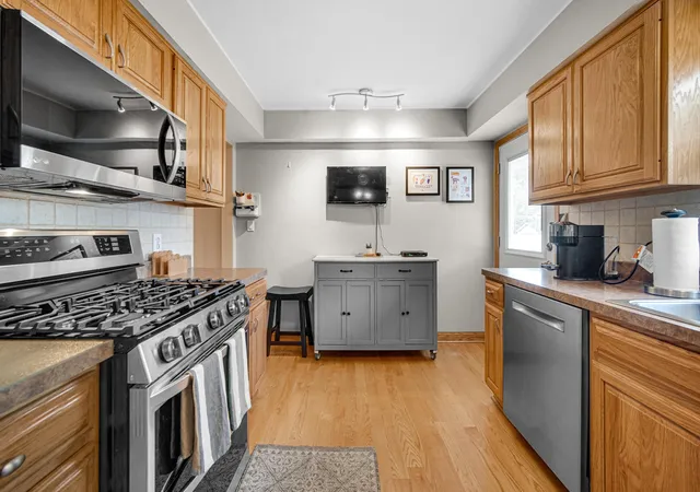 Photo 2 of Sale Pending at 9544 Hawthorne Dr, Munster, IN 46321 | MLS# 845576 | Listing updated on 2026-09-21