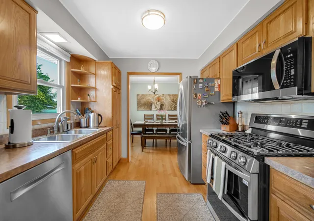 Photo 3 of Sale Pending at 9544 Hawthorne Dr, Munster, IN 46321 | MLS# 845576 | Listing updated on 2026-09-21