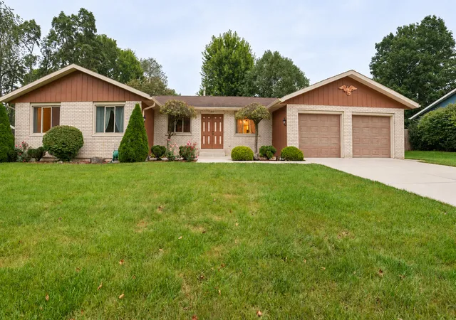 Photo 2 of Single family home for sale at 2633 N Stuyvesant Ln, La Porte, IN 46350 | MLS# 845598 | Listing updated on 2026-09-21