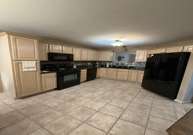 Photo 3 of Townhouse for sale at 3133 Union Cir, Crown Point, IN 46307 | MLS# 845425 | Listing updated on 2026-09-17