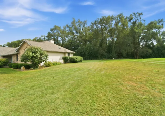 Photo 2 of Sale Pending at 26366 Hummingbird Dr, South Bend, IN 46619 | MLS# 845434 | Listing updated on 2026-09-20