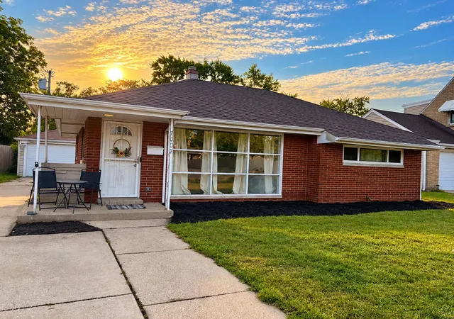 Photo 1 of Single family home for sale at 7007 Baring Ave, Hammond, IN 46324 | MLS# 845456 | Listing updated on 2026-09-25