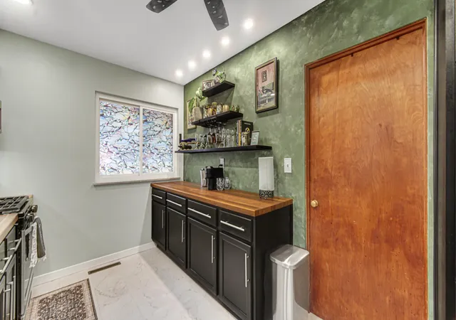Photo 4 of Single family home for sale at 7007 Baring Ave, Hammond, IN 46324 | MLS# 845456 | Listing updated on 2026-09-25
