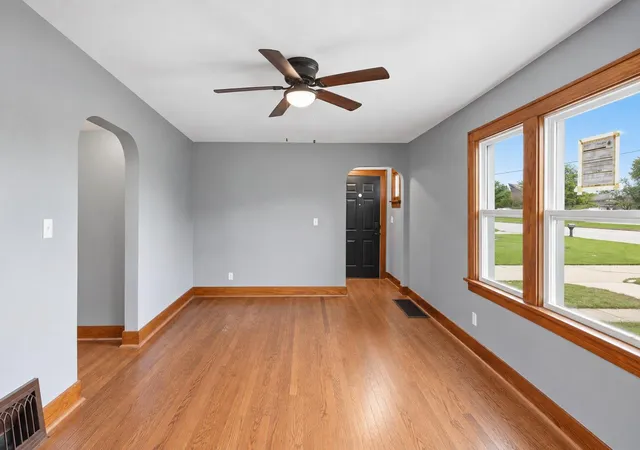 Photo 3 of Single family home for sale at 8412 W Taft St, Merrillville, IN 46410 | MLS# 845916 | Listing updated on 2026-09-28