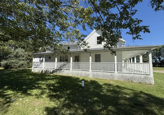 Photo 2 of Single family home for sale at 7373 E State Rd 104, Walkerton, IN 46574 | MLS# 845680 | Listing updated on 2026-09-28