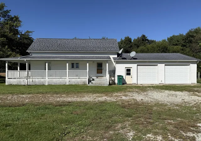 Photo 1 of Single family home for sale at 7373 E State Rd 104, Walkerton, IN 46574 | MLS# 845680 | Listing updated on 2026-09-28