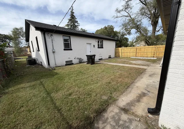 Photo 3 of Single family home for sale at 4401 Washington St, Gary, IN 46408 | MLS# 846670 | Listing updated on 2026-10-10