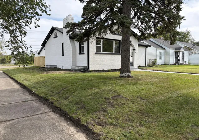 Photo 3 of Single family home for sale at 4401 Washington St, Gary, IN 46408 | MLS# 846670 | Listing updated on 2026-10-10