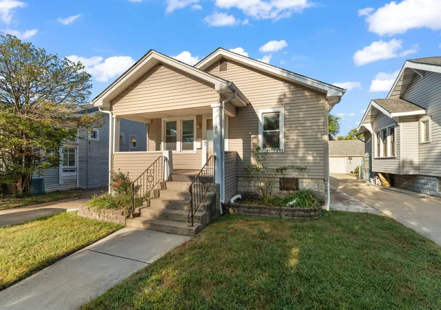 Photo 2 of Single family home for sale at 7138 Jefferson Ave, Hammond, IN 46324 | MLS# 845428 | Listing updated on 2026-09-17