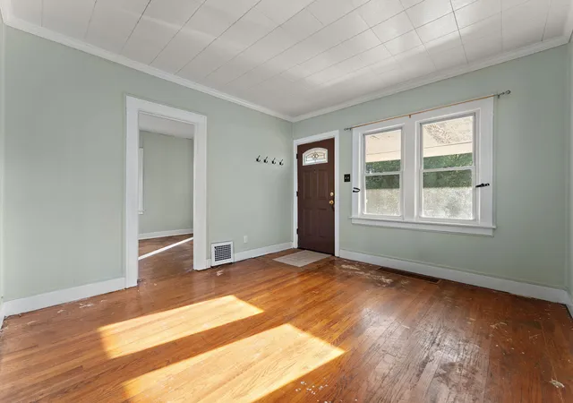 Photo 4 of Single family home for sale at 7138 Jefferson Ave, Hammond, IN 46324 | MLS# 845428 | Listing updated on 2026-09-17