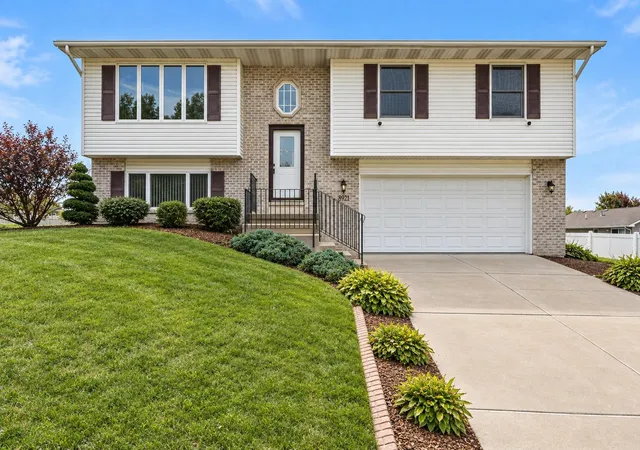 Photo 1 of Single family home for sale at 8921 W 125th Place, Cedar Lake, IN 46303 | MLS# 845433 | Listing updated on 2026-09-30