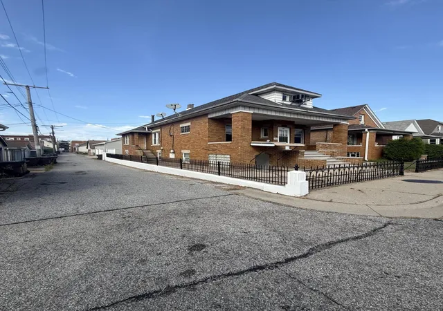 Photo 2 of Sale Pending at 1413 John St, Whiting, IN 46394 | MLS# 845737 | Listing updated on 2026-09-30