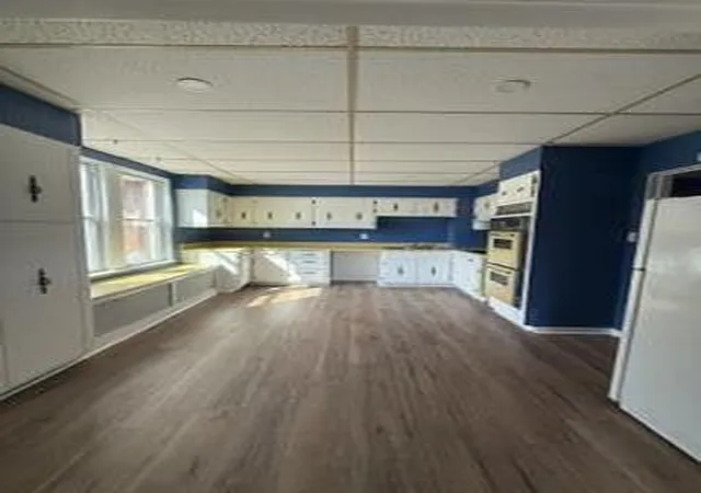 Photo 3 of Sale Pending at 1413 John St, Whiting, IN 46394 | MLS# 845737 | Listing updated on 2026-09-30