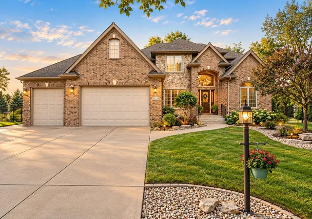 Single family home for sale at 1132 Barrington Ct, Schererville, IN 46375 | MLS# 845827