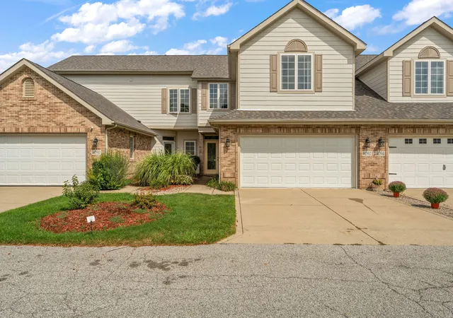 Photo 1 of Townhouse for sale at 8092 Tuckaway Ct, Crown Point, IN 46307 | MLS# 845569 | Listing updated on 2026-09-30