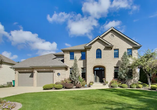 Single family home for sale at 1933 Rosewood Ct, Munster, IN 46321 | MLS# 845587