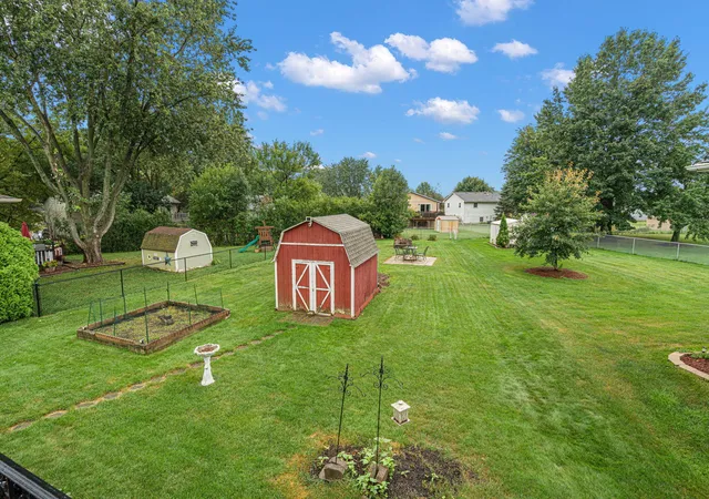 Photo 2 of Single family home for sale at 3081 Parkwood Pl, Crown Point, IN 46307 | MLS# 845461 | Listing updated on 2026-09-21
