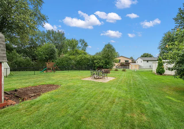 Photo 3 of Single family home for sale at 3081 Parkwood Pl, Crown Point, IN 46307 | MLS# 845461 | Listing updated on 2026-09-21