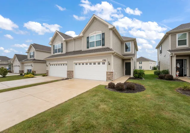 Townhouse for sale at 1782 E 110th Place, Crown Point, IN 46307 | MLS# 845551