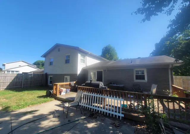 Photo 3 of Single family home for sale at 4140 Kennedy Dr, Columbus, IN 47203 | MLS# 845453 | Listing updated on 2026-09-18