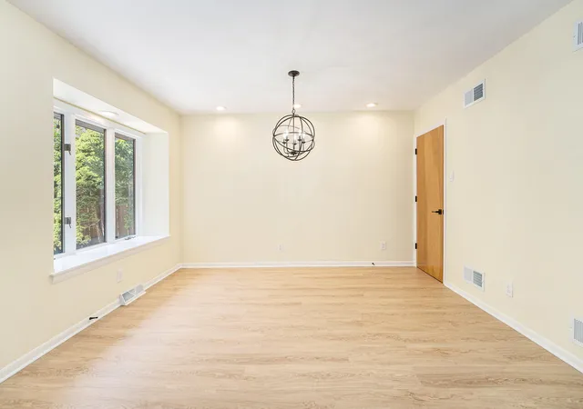 Photo 4 of Single family home for sale at 23 Lake Shore County Rd, Beverly Shores, IN 46301 | MLS# 845592 | Listing updated on 2026-09-20