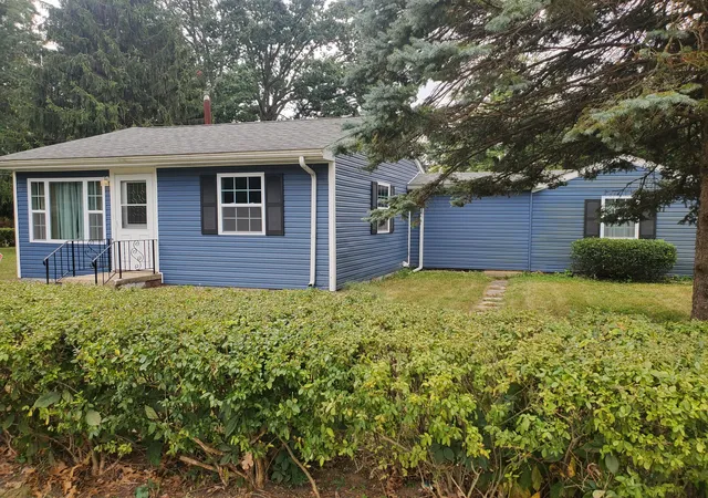 Photo 3 of Single family home for sale at 5677 Mccasland Ave, Portage, IN 46368 | MLS# 845480 | Listing updated on 2026-09-18