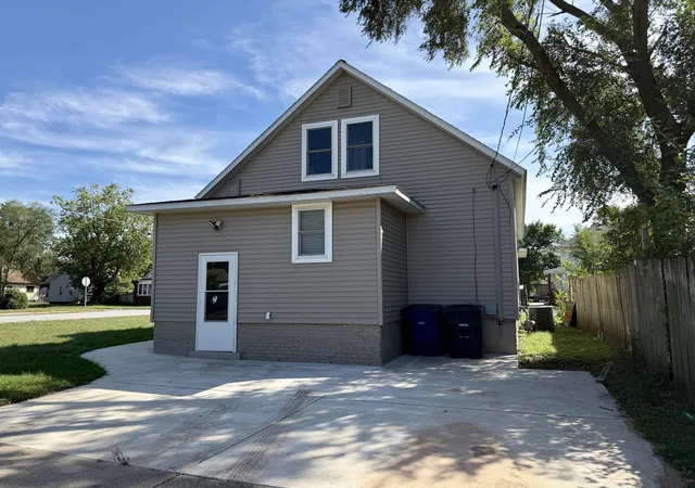 Photo 3 of Single family home for sale at 726 Belden St, Michigan City, IN 46360 | MLS# 845520 | Listing updated on 2026-09-18