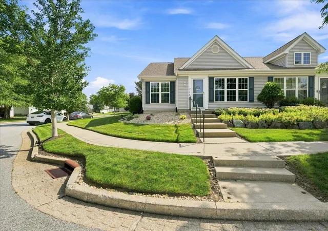 Photo 2 of Multi family home for sale at 216 Dundee St, Valparaiso, IN 46385 | MLS# 845483 | Listing updated on 2026-09-20