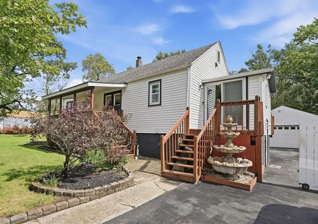 Photo 3 of Single family home for sale at 2525 Colfax St, Gary, IN 46406 | MLS# 845671 | Listing updated on 2026-09-21