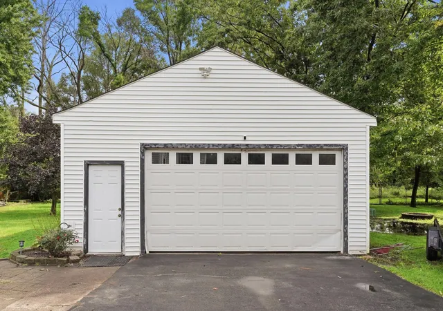 Photo 3 of Single family home for sale at 2525 Colfax St, Gary, IN 46406 | MLS# 845671 | Listing updated on 2026-09-21