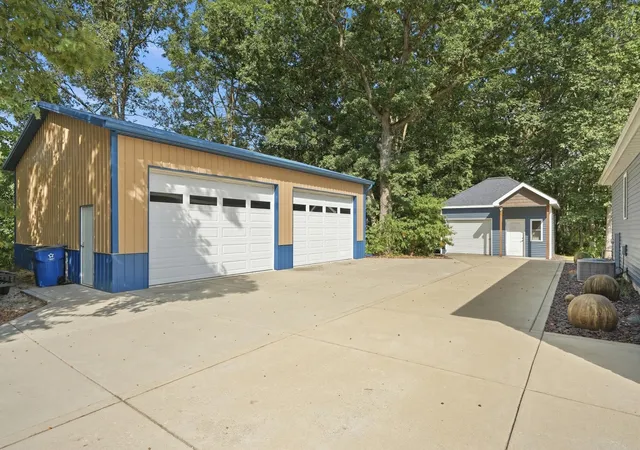Photo 2 of Sale Pending at 10979 W Makeever Dr, De Motte, IN 46310 | MLS# 845500 | Listing updated on 2026-09-19