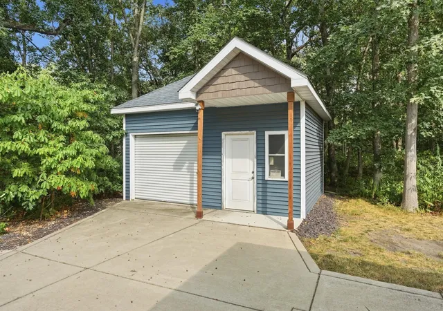 Photo 3 of Sale Pending at 10979 W Makeever Dr, De Motte, IN 46310 | MLS# 845500 | Listing updated on 2026-09-19