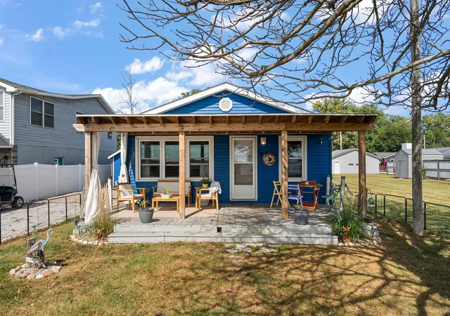 Photo 1 of Single family home for sale at 6172 S County Rd 210, Knox, IN 46534 | MLS# 845573 | Listing updated on 2026-10-02