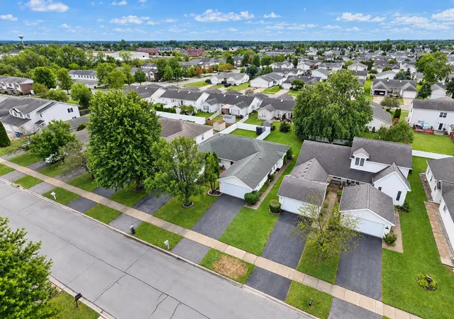 Photo 2 of Multi family home for sale at 1719 Beech Dr, Crown Point, IN 46307 | MLS# 845507 | Listing updated on 2026-10-15