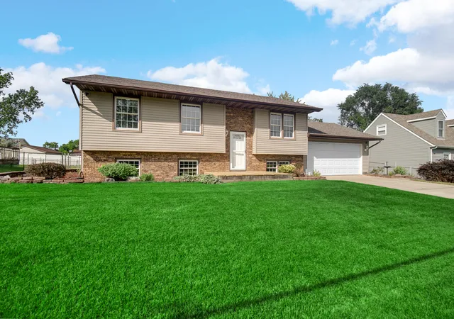 Photo 1 of Single family home for sale at 5724 W 177th Avenue, Lowell, IN 46356 | MLS# 845582 | Listing updated on 2026-10-01