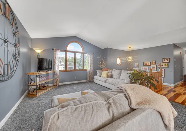 Photo 3 of Single family home for sale at 1509 Mockingbird Dr, Crown Point, IN 46307 | MLS# 845707 | Listing updated on 2026-09-22