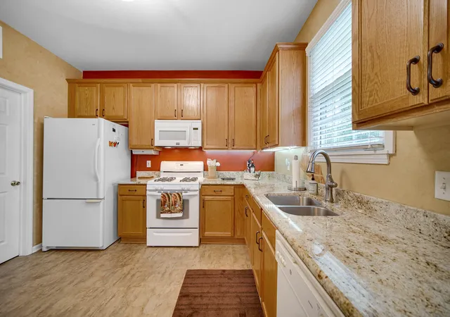 Photo 3 of Sale Pending at 1284 Bluebell Trl, Schererville, IN 46375 | MLS# 845629 | Listing updated on 2026-10-05