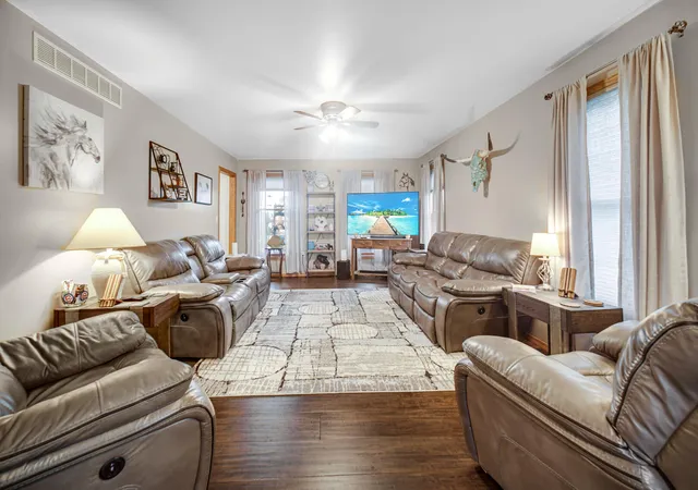 Photo 4 of Single family home for sale at 441 W 450 North, Valparaiso, IN 46385 | MLS# 845760 | Listing updated on 2026-09-23