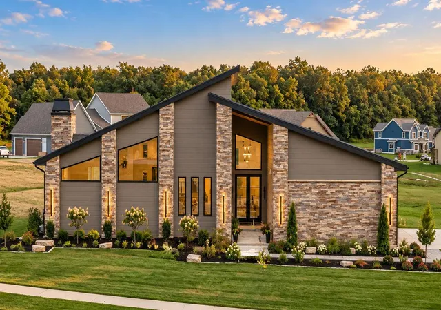 Single family home for sale at 455 Stonebridge Pkwy, Valparaiso, IN 46383 | MLS# 845694