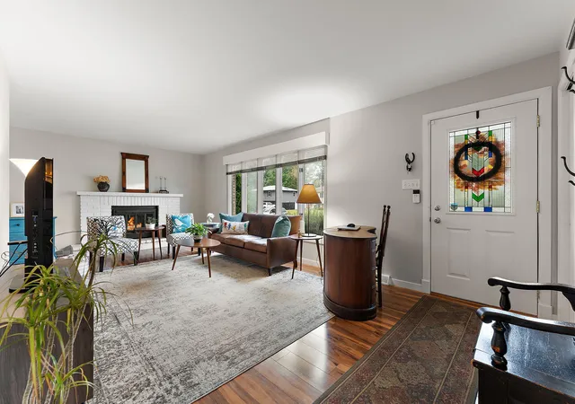 Photo 3 of Single family home for sale at 618 Dogwood Dr, Trail Creek, IN 46360 | MLS# 845564 | Listing updated on 2026-09-19