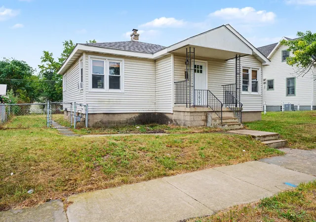 Photo 1 of Single family home for sale at 305 Dupage St, Michigan City, IN 46360 | MLS# 845782 | Listing updated on 2026-09-23