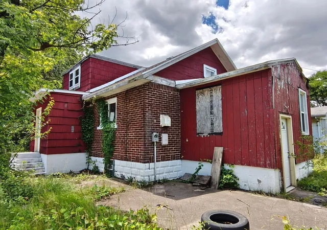 Photo 1 of Single family home for sale at 834 E 41st Avenue, Gary, IN 46409 | MLS# 845597 | Listing updated on 2026-09-24