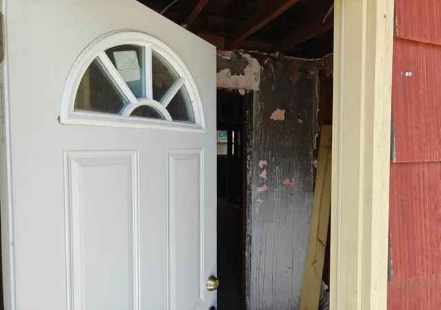 Photo 4 of Single family home for sale at 834 E 41st Avenue, Gary, IN 46409 | MLS# 845597 | Listing updated on 2026-09-24