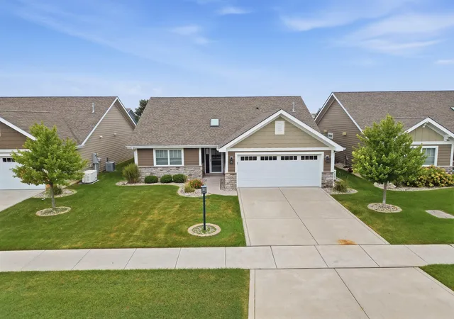 Photo 3 of Single family home for sale at 10532 Juniper Ln, Saint John, IN 46373 | MLS# 845590 | Listing updated on 2026-10-01