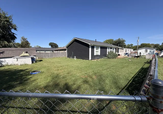 Photo 2 of Single family home for sale at 1108 S Adams St, Sheridan, IN 46069 | MLS# 845591 | Listing updated on 2026-09-19