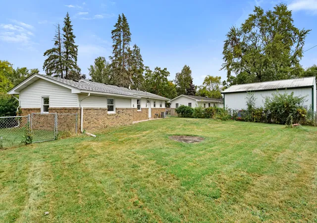 Photo 3 of Single family home for sale at 20 Elm Ave, Hobart, IN 46342 | MLS# 845632 | Listing updated on 2026-09-20