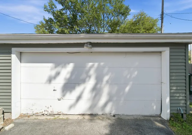 Photo 3 of Single family home for sale at 267 173rd Street, Hammond, IN 46324 | MLS# 845710 | Listing updated on 2026-09-22
