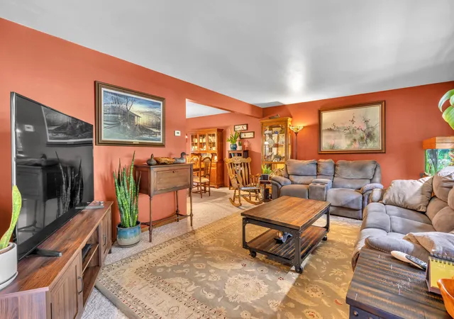 Photo 4 of Single family home for sale at 9796 N David Ct, De Motte, IN 46310 | MLS# 845633 | Listing updated on 2026-09-20