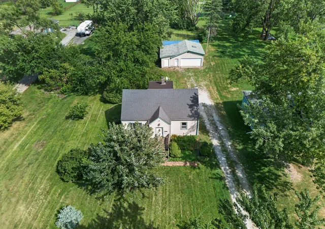 Photo 2 of Single family home for sale at 7501 Independence St, Merrillville, IN 46410 | MLS# 845595 | Listing updated on 2026-09-24